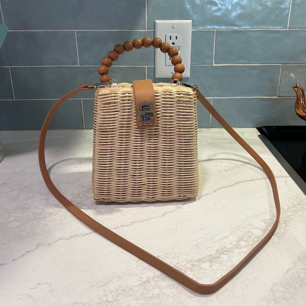 Beachy Wicker Crossbody Bag